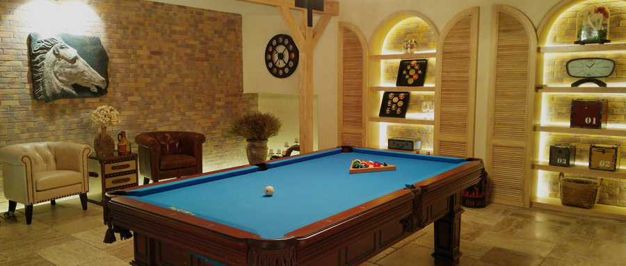 攝圖網_501569235_wx_地下室精品臺球室（企業(yè)商用）.jpg