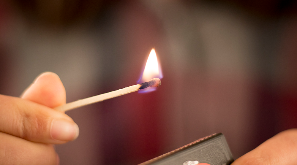 如何保障廚房燃?xì)獍踩?/>
							</div>
							<div   id=